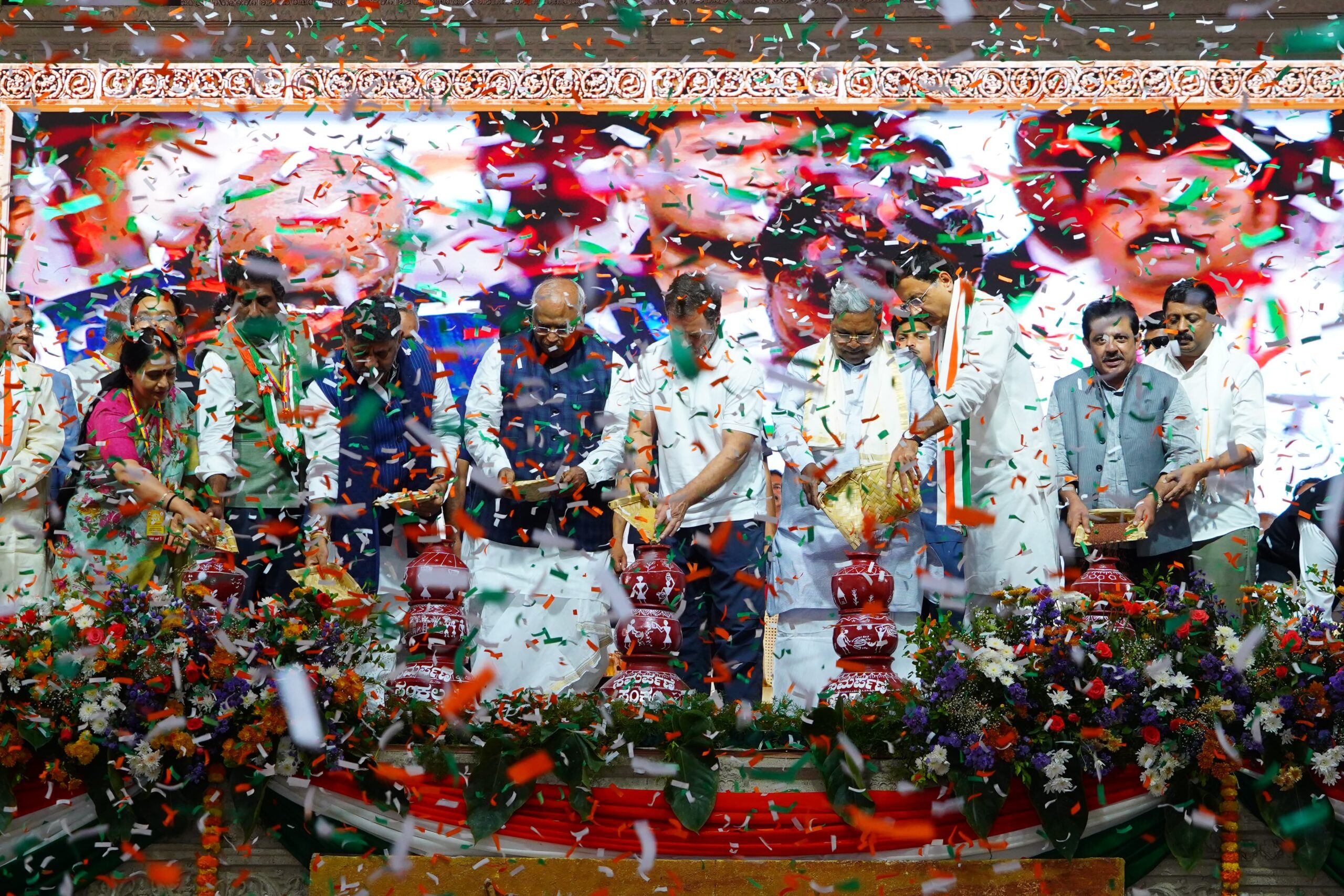 ಸರ್ಕಾರಕ್ಕೆ ಎರಡು ವರ್ಷ- ಸಿದ್ದು, ಡಿಕೆಶಿ, ಖರ್ಗೆ ಮತ್ತು ರಾಹುಲ್ ಮಾತನಾಡಿದ್ದೇನು ?