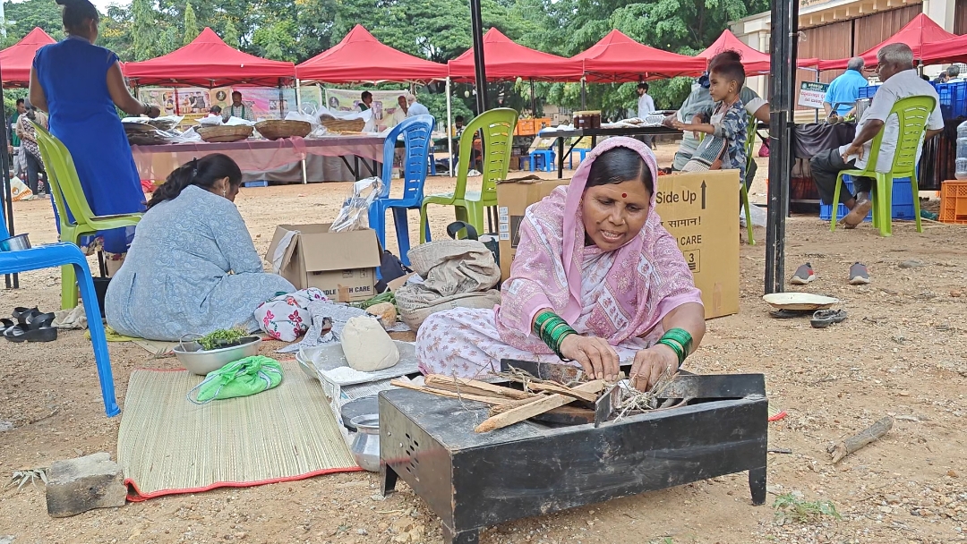 ಸಣ್ಣ ರೈತರ – ರೈತ ಮಹಿಳೆಯರ ಭರವಸೆಯ ಕಿರಣ ರೈತ ಸಂತೆ